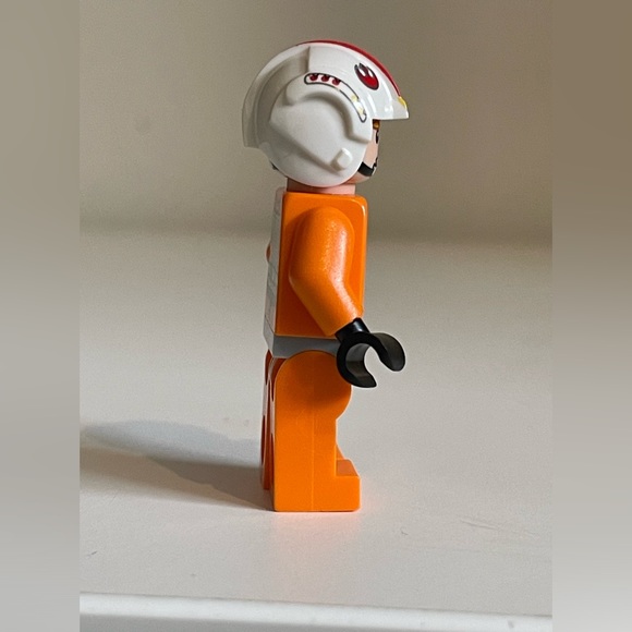 LEGO Star Wars UCS Luke Skywalker Minifigure SW1267 From Set 75355 - Picture 5 of 7